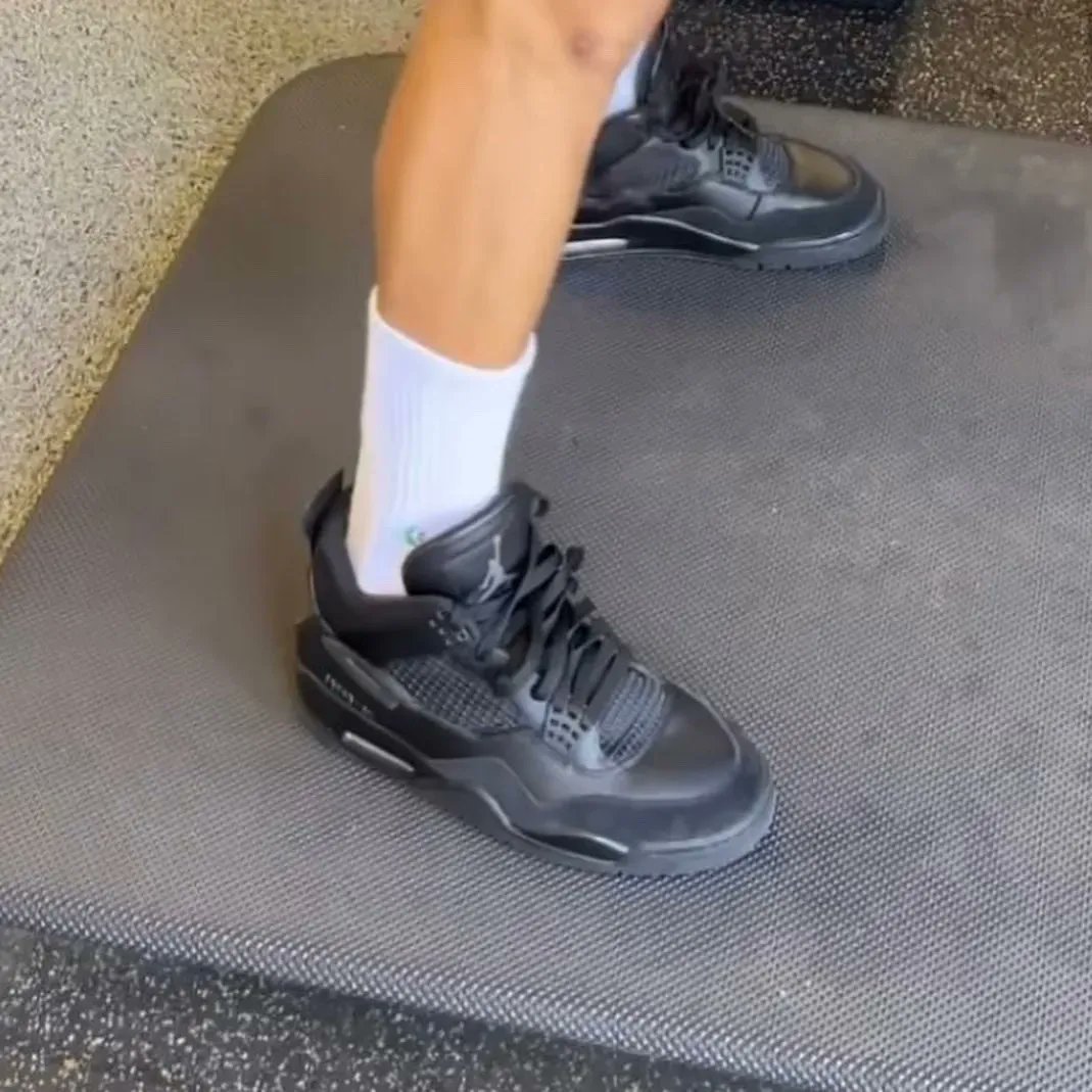 skating jordan 4