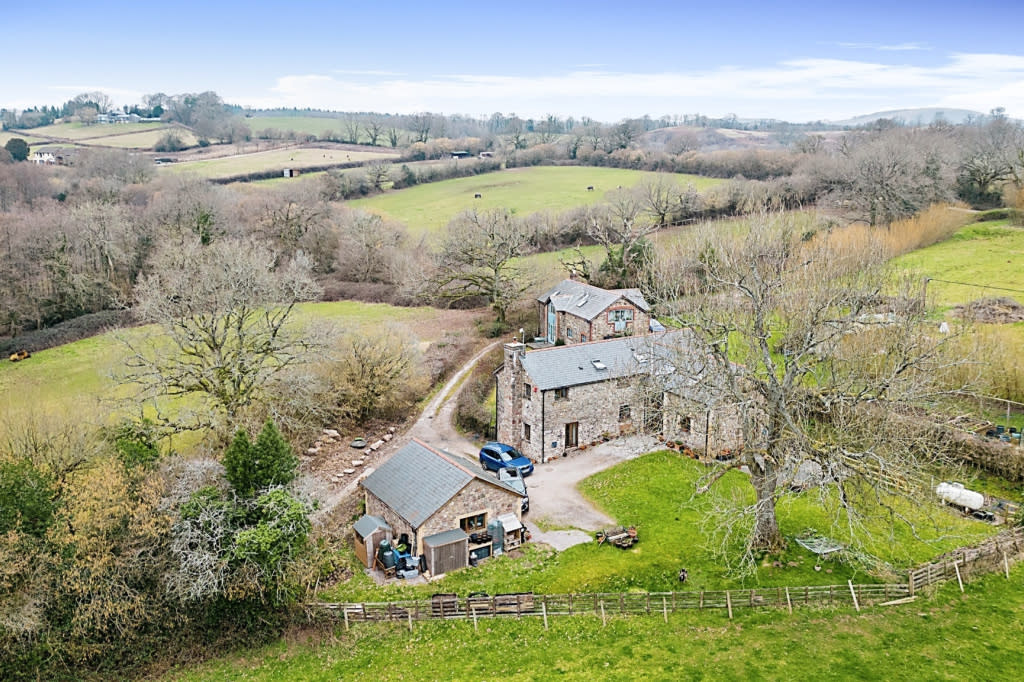 Peter Alan on Twitter "Cefn Mably, Cardiff A charming detached 4/5