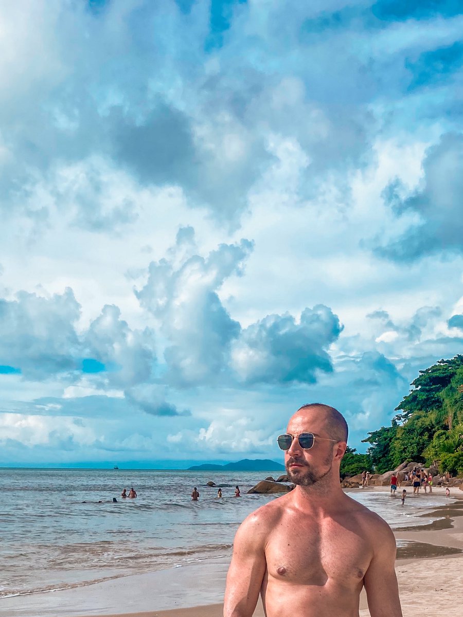 RubensADaniel's tweet photo. Últimas do verão! https://t.co/4uqiOtRaRg