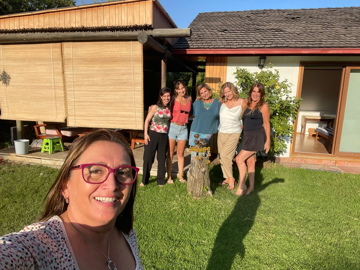 La locura compartida es la más hermosa. Arriba mis #enerwomanas queridas. Por un 2023 mas floreciente ⁦<a href="/pelegrinmarta/">Marta AlonsoPelegrín</a>⁩ ⁦<a href="/Carola/">Carolina Ramirez</a> Zelaya #haymujeres #energia de la buena ⁦<a href="/PatriciaDarez/">Patricia Darez</a>⁩