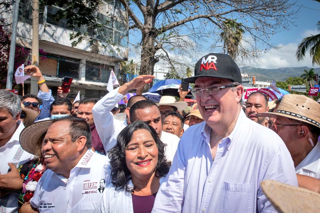 MProgresistaMX's tweet photo. Miles de mujeres tomaron las calles hoy en Acapulco, Guerrero en apoyo a Marcelo Ebrard. (1)

MARCELO #LoQueNosUne #ELPUEBLOCONMARCELO
@m_ebrard @luzmiazul @AbelinaLopezR @RBA_77 https://t.co/1xRaLc3FmB