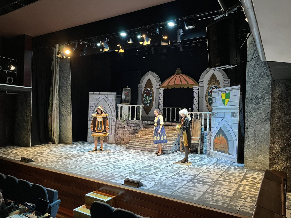 ReptonLife's tweet photo. A real privilege to see the cast, crew and band for the upcoming production of Beauty and the Beast in rehearsal this evening. So much work goes into these productions both on &amp; off stage. We cannot wait to host @ReptonPrimary for the matinee performance 🎭 on Tuesday afternoon https://t.co/9a7TKHd2kD