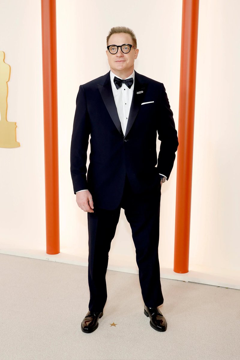 ¡ES BELLÍSIMO!!!😍 Brendan Fraser ya ha llegado a la alfombra de los #Oscars2023, el actor compite como mejor actor por 'La Ballena' #Oscars #Oscar95