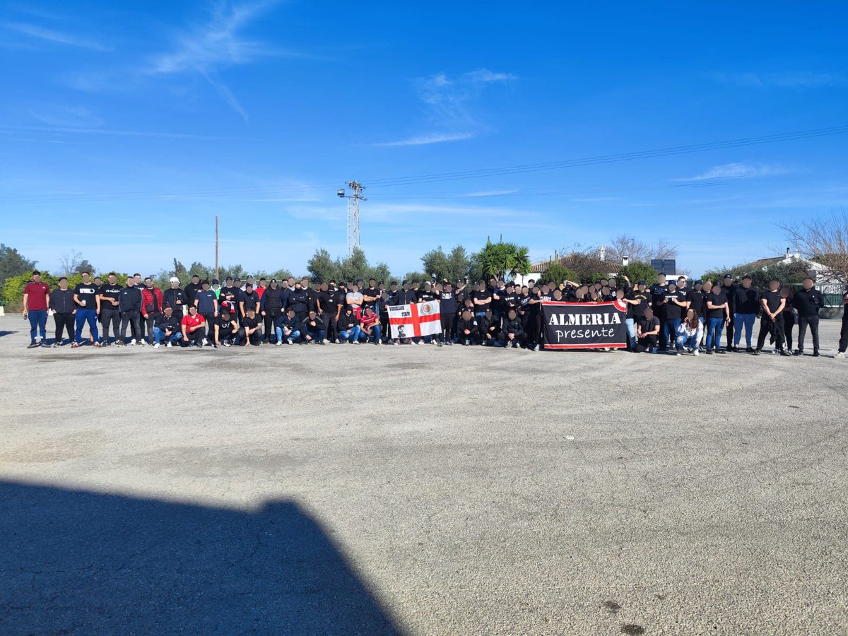 Sevilla FC - UD Almería. Buen viaje del grupo con 130 desplazados, los cuales hemos presenciado una derrota más fuera de casa. 

¡TOCA HACERNOS FUERTES EN CASA!

#AlmeriaNuncaSeRinde