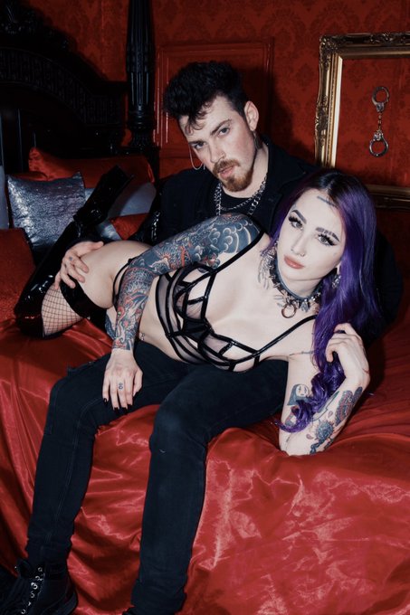 🖤🖤 @heygrimy 🖤🖤 https://t.co/oa9NBcYoSj<a class="tags" href="/tag/heygrimy">@heygrimy</a>