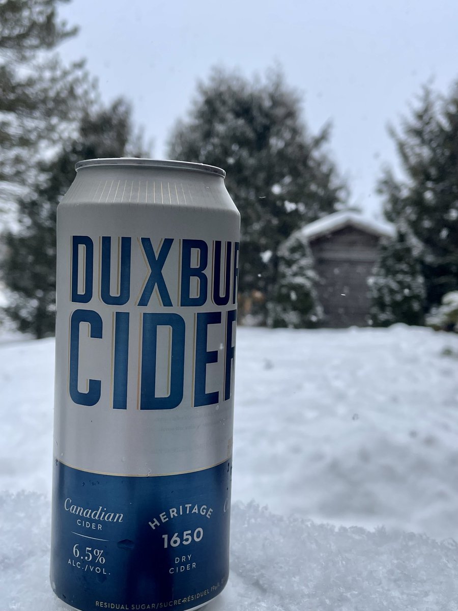 Apres with fav ⁦<a href="/DuxburyCider/">The Duxbury Cider Co</a>⁩ #drinklocal @applepietrail #Meaford