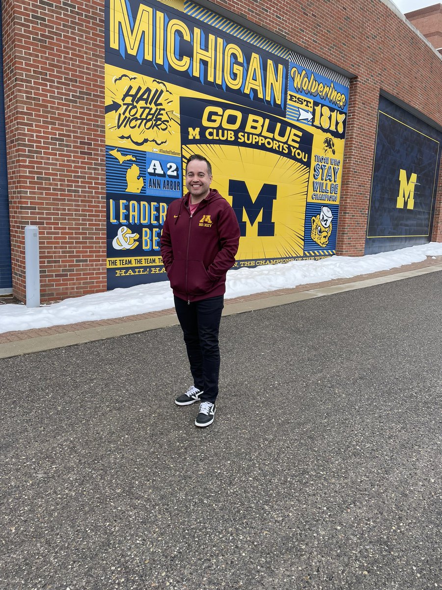TheReal_Devin's tweet photo. I’m in. If my plane ticket is covered, I’ll bring that back pro-bono. I’m already scarfing around in Ann Arbor! 〽️
@GopherPuckLive https://t.co/bvN4hnwRNO
