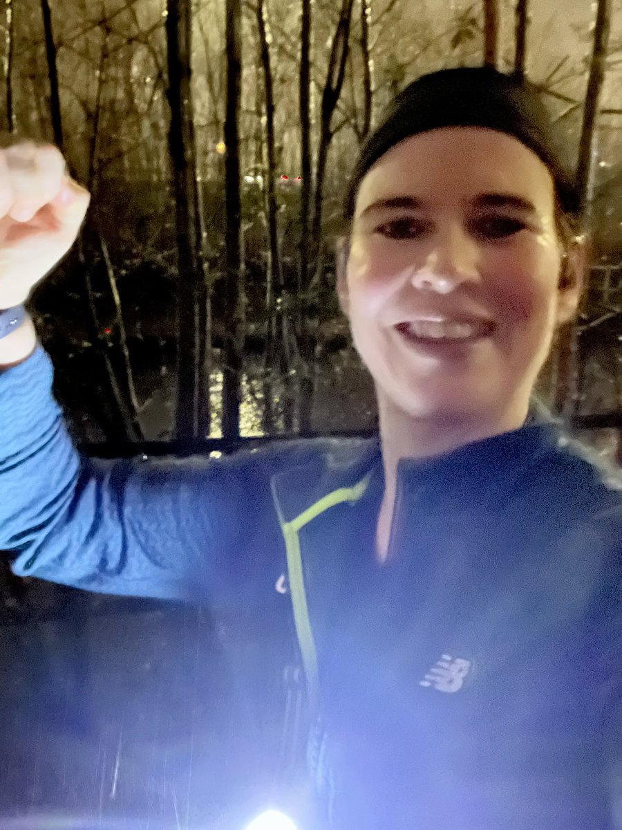 Camers1878's tweet photo. ๐ฅ Thatโs 19-miles of running in the teaming rain done - one mile for every year without you nan. ๐ซ I now know I can run from Knutsford Services on the M6 to home! Still need to slow down the first 10K. ๐ช ๐โโ๏ธ โ
#runningmotivation #mentalwellbeing #londonmarathon #sixweekstogo https://t.co/BZ9gBSMyvW
