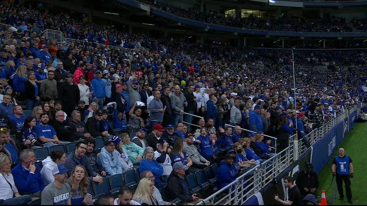 ESPNNFL's tweet image. St. Louis football is BACK 😳 

@XFL2023 | @XFLBattlehawks