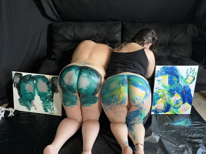 Studio fun time! https://t.co/3gtK4okUpD