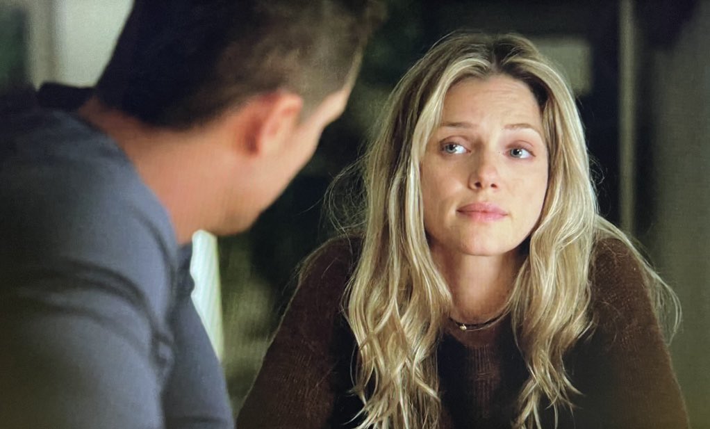 Catmom221's tweet photo. Taking Back Upstead CPD Rewatch
(because I won’t accept Season 10)
6x6
True or False
✨✨✨✨✨✨
-still Upzek, still gross 🤢
-lots of Hailey’s past pain
-H&A fight again
-the Dawn of Upstead
#wrongguyera
#hesrightinfrontofyou🤦🏼♀️
#fanficsaysJayisinlove👍
#Upsteadforever ❤️ https://t.co/zsak881SVY