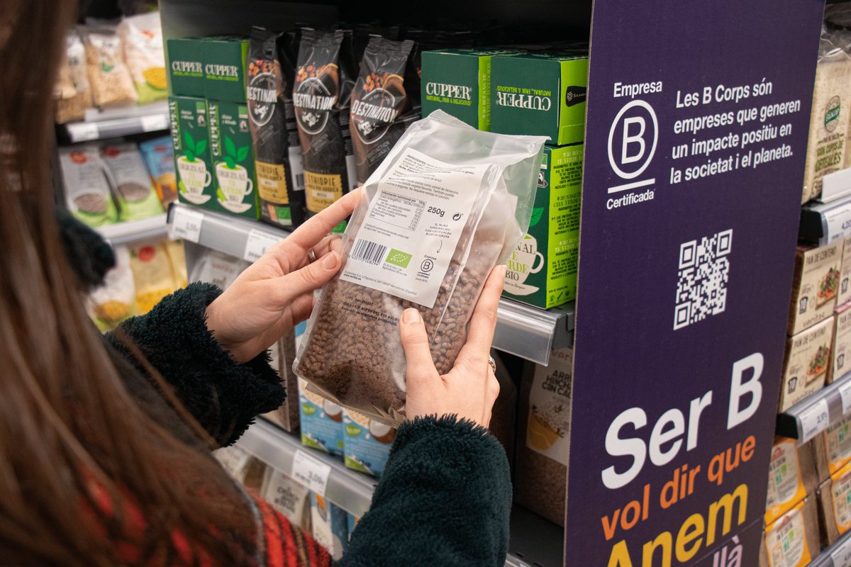 During #BCorpMonth, #organic supermarket Veritas is educating citizens on how they can make better choices by supporting better businesses. #BCorp <a href="/Ecoveritas/">Veritas</a> is the leading retail company in organic products in Spain, founded in 2002 by 4 Catalan families serb.es/noticias/b-cor…