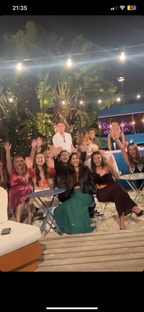 peentaker04's tweet photo. will and jessie get dumped tonight #loveisland https://t.co/ijPGQVaIPb