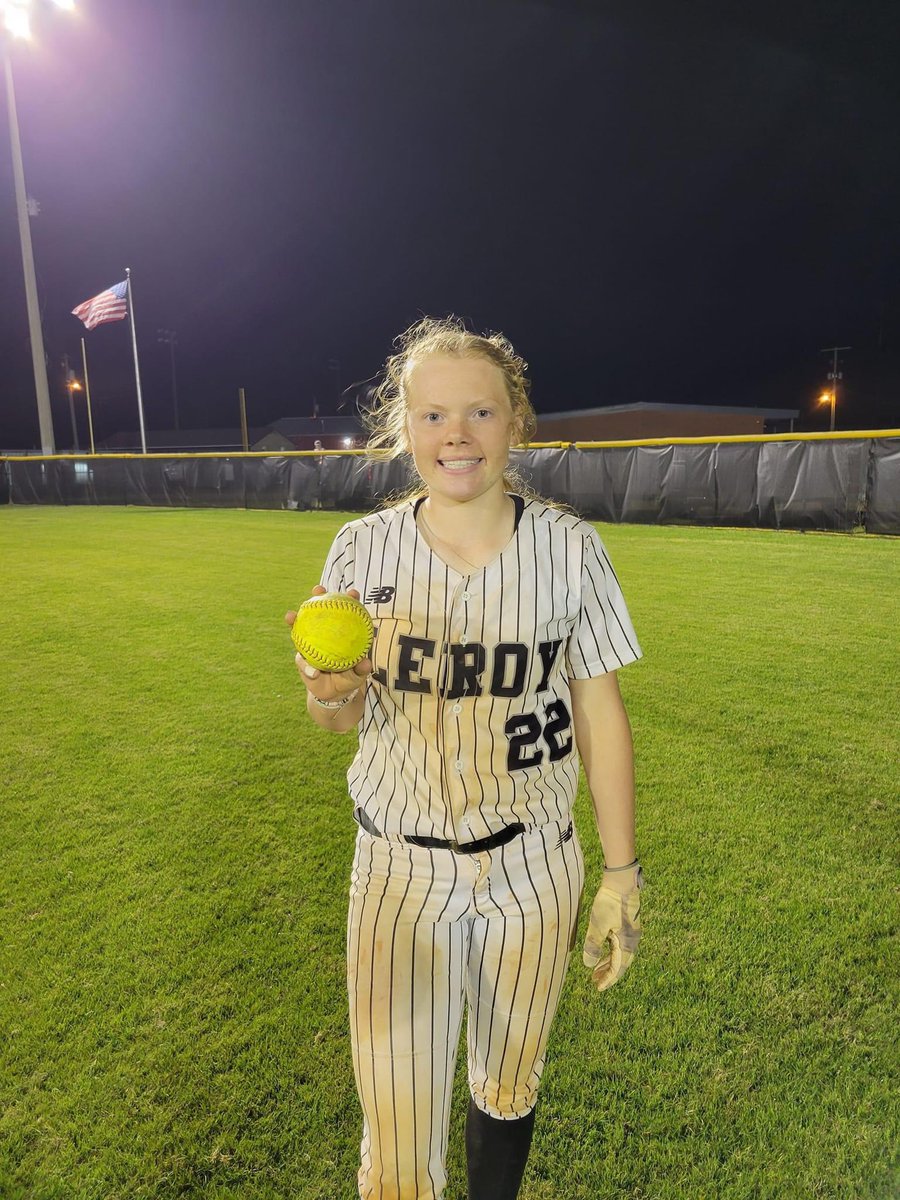Kyle Parmley 🥎 tweet media