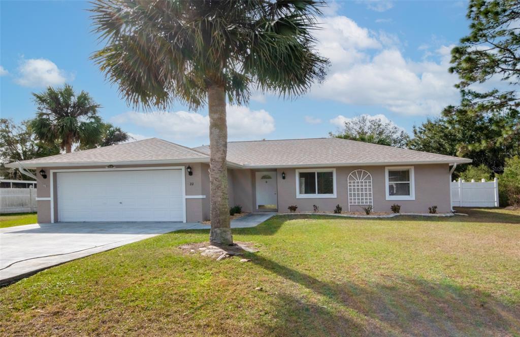 You have to see this home! 3 BD/ 2 BA in Palm Coast. Call/text/DM me for details.  cpix.me/l/165468327