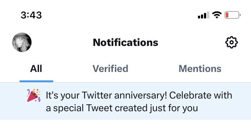 mis_mol's tweet photo. @TwitterSupport how do I get rid of this notification in my inbox?? Please help. https://t.co/cwCKKrn2Gg