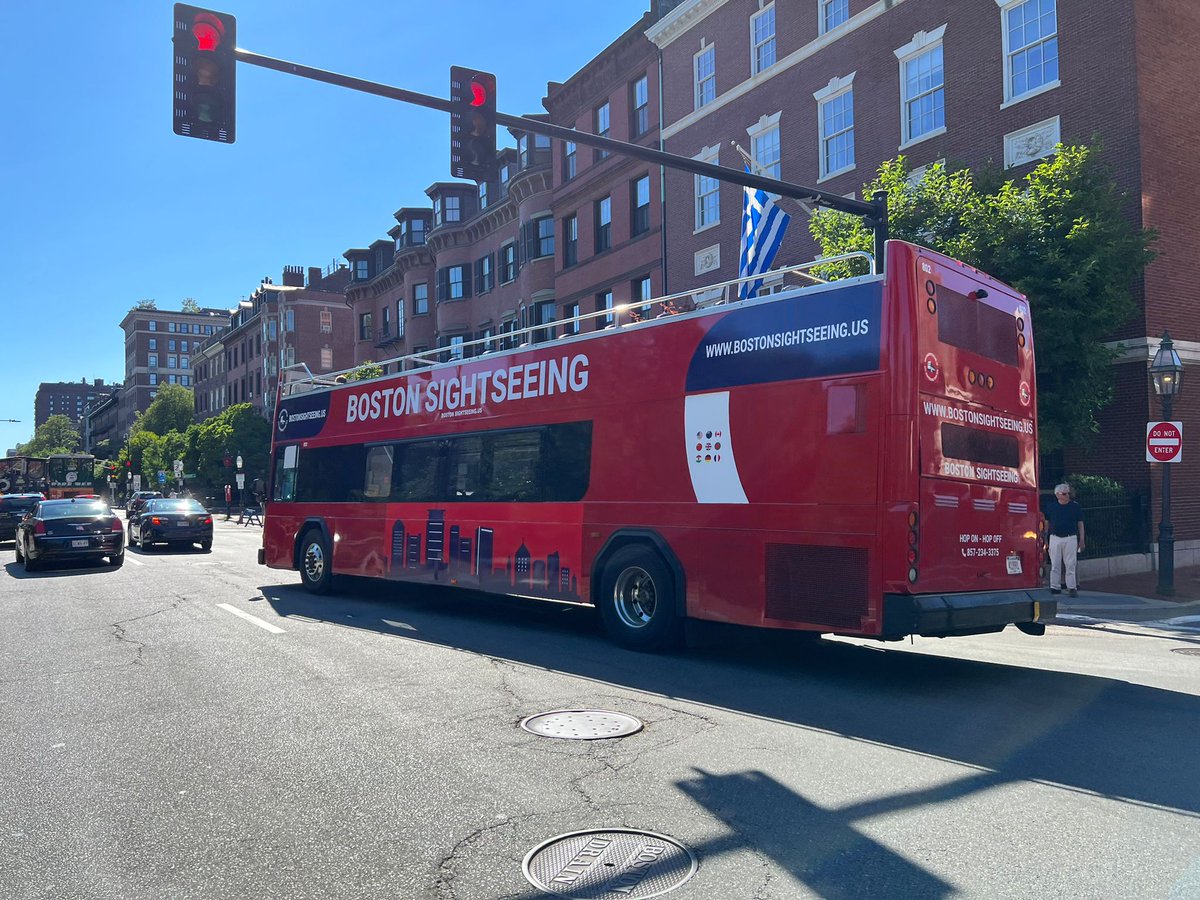 BostonSightsee's tweet photo. Exploring Boston has never been easier! 🚍 Hop on and hop off at your leisure with @BostonSightsee s tour. Discover the city's iconic landmarks and hidden gems at your own pace.
#bostonsightseeing #bostontours
#feelingboston #doubledeckbus https://t.co/tPk9dLKxc7