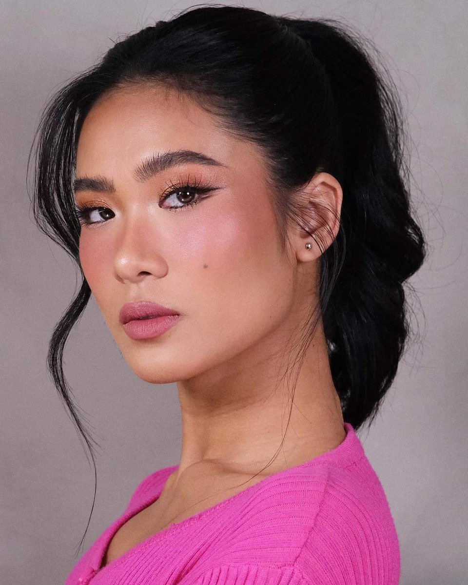 A blessed 26th Birthday, Lou!✨🥂

FabuLOUsBirthday At26
#LouYanong <a href="/louyanong/">Lou Yanong</a>