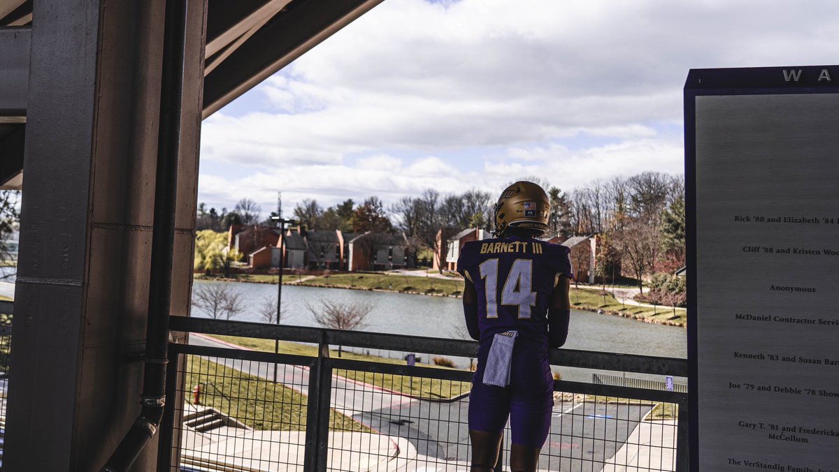 Eric Lee (@d1bounde22) on Twitter photo Had a great time at JMU <a href="/JMUFootball/">JMU Football</a> <a href="/DukesRecruiting/">Dukes Recruiting</a> thank you coach @JMUCurtCignetti <a href="/mhalloliver/">Marcus Hall-Oliver</a> for having me and my family #GoDukes Had a great time at JMU <a href="/JMUFootball/">JMU Football</a> <a href="/DukesRecruiting/">Dukes Recruiting</a> thank you coach @JMUCurtCignetti <a href="/mhalloliver/">Marcus Hall-Oliver</a> for having me and my family #GoDukes