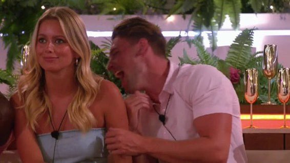 Fifi_girl19 tweet media