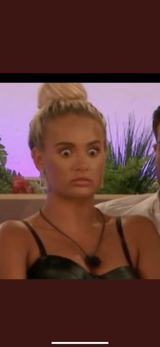 emilynaughtonn's tweet photo. slight cock up from ITV 2 there #loveIsland https://t.co/WVbKgOpTfb