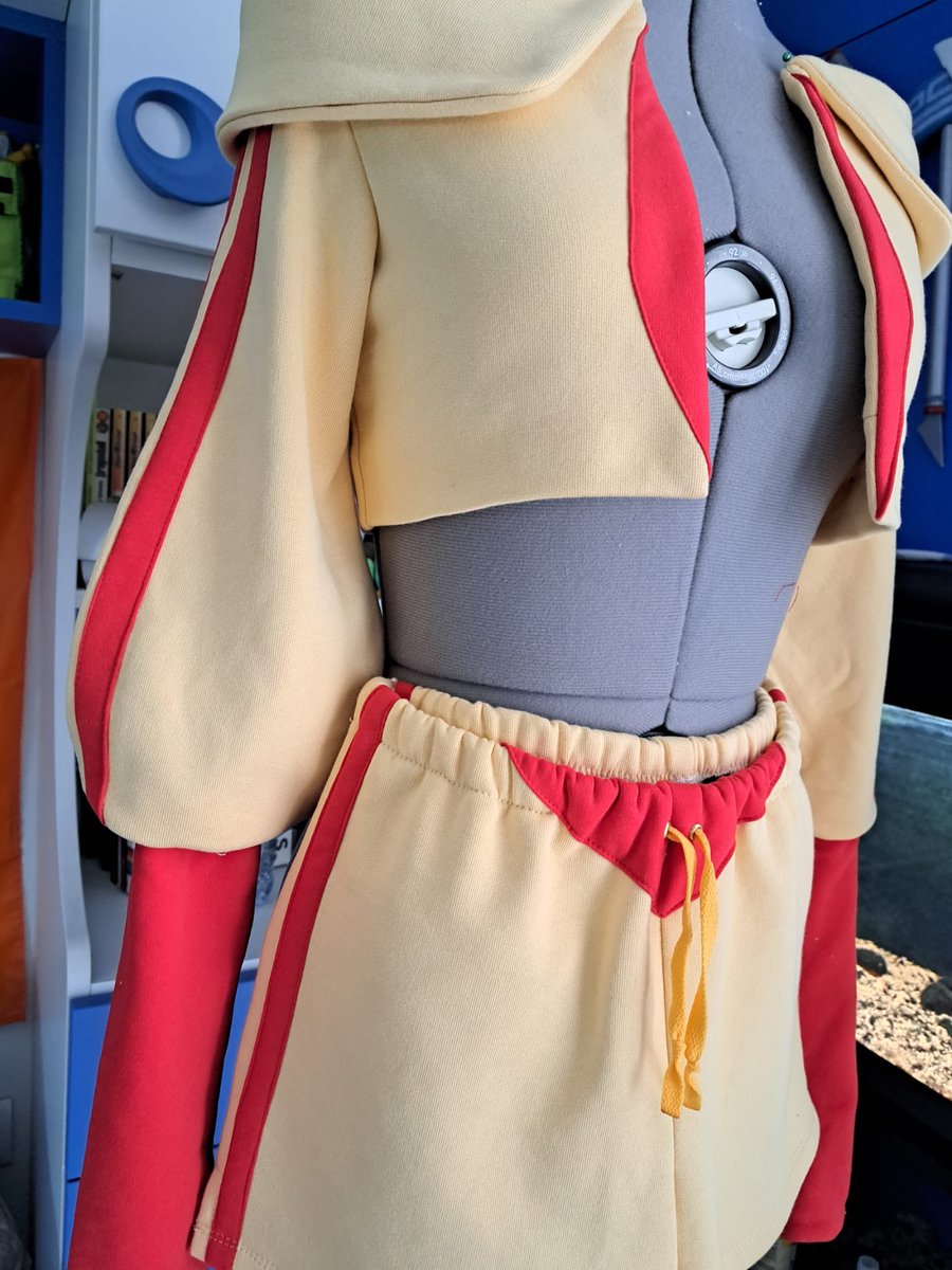 EXPOcomicsgames's tweet photo. Pronti per la gara #cosplay? La prossima settimana uscirΓ il regolamento, il modulo per pre-iscriversi e verranno pian piano svelati tutti i giurati! π¦ Una di loro, in particolare, Γ¨ la creatrice della nostra #Poxe!
Guess who...? π«’ https://t.co/p3yOuljvvu