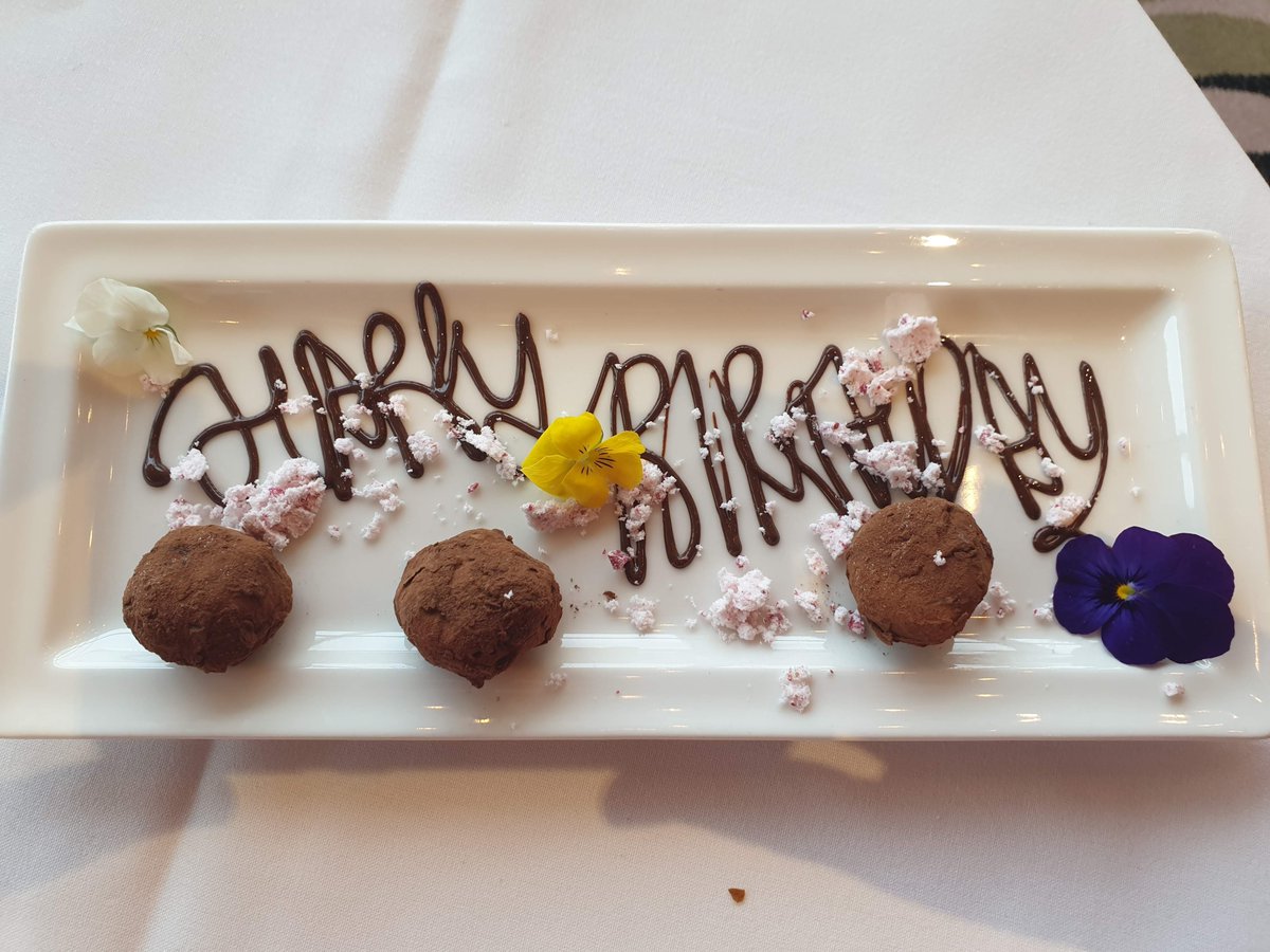 Sarah Atherton 📝😺📕 tweet media