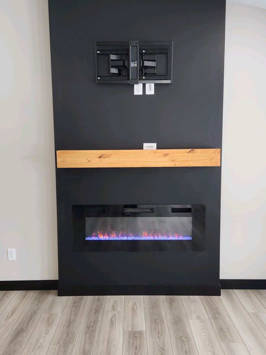 RedRockbuilder's tweet image. A nice warm fireplace on a cold day ❤️