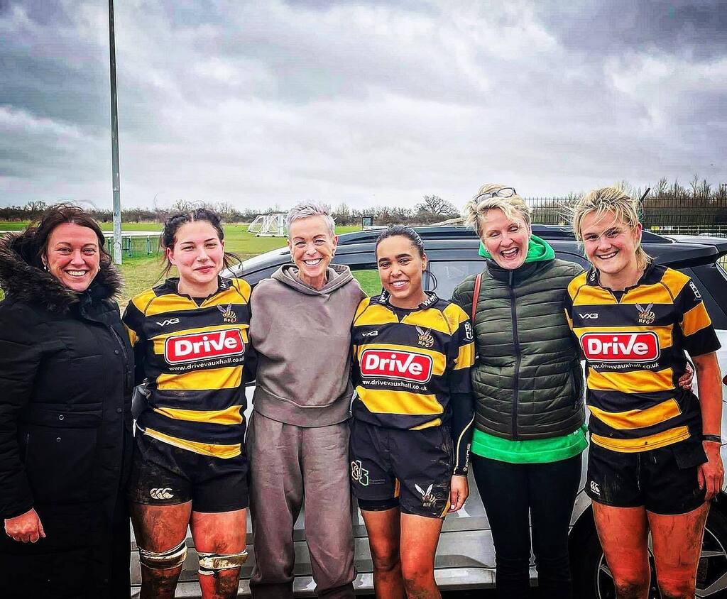 What a great photo! 📸 3 Best friends and former Hornets Ladies, that played a huge part in bringing ladies rugby to the club got the opportunity to watch their daughters all play rugby for the seniors today! The circle of life! Great to see! 🐝🐝🐝 … instagr.am/p/Cps_359I9CN/