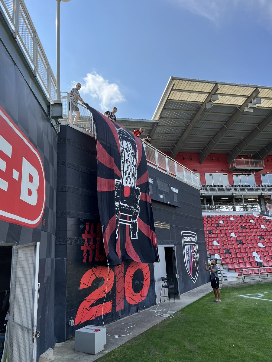 Crocketteers's tweet photo. Practice run of the #KingsofTexas #KingsofUSL tifo & star drop before opening night for @SanAntonioFC. After last night’s win against @oaklandrootssc, we are on our way to defend the title. Now it’s 2023–let’s go! #Defend210 #DeathGround #ChaosCooperators Share your pics/videos! https://t.co/igB4DJdZ8Z