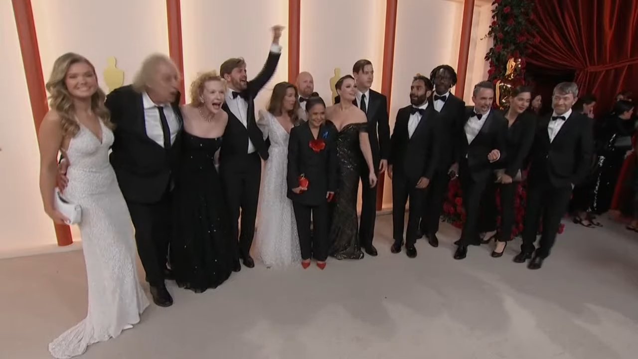Film Updates on Twitter "The cast and crew of ‘TRIANGLE OF SADNESS’ at the 2023 Oscars https