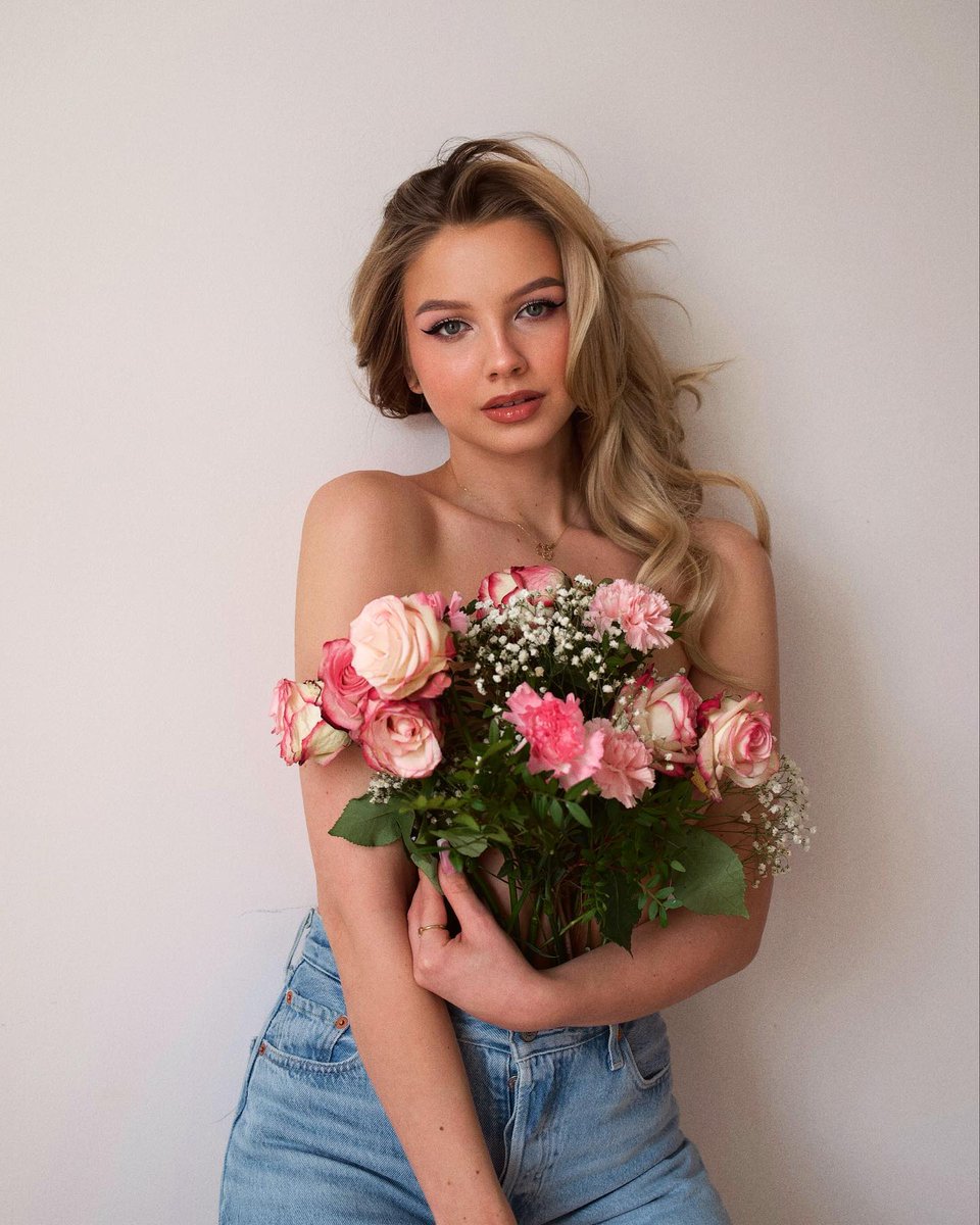 lodge_iris's tweet photo. . 　　 　　　　　. 　　　 
 ⋆  ·  ˚ 　　　  　
   ·　 · 
　 ✹ .  ⋆ ·  　 * 　 ✧
 ✦ 　 　 · 　　　 　　　　
 * 　　　 　　 　　　　 ˚ https://t.co/45JmZnVxBu