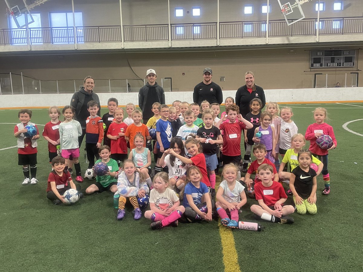 RealColoSoccer's tweet photo. Last day of u5/u6 indoor winter clinic. So much fun! #RecRules #ThisIsReal https://t.co/GRDpPRxjiS