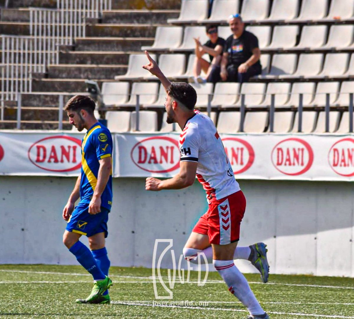 A seguir equipo! Juntos ⚽️💪🏼 <a href="/CELHospitalet/">CE L'Hospitalet</a>