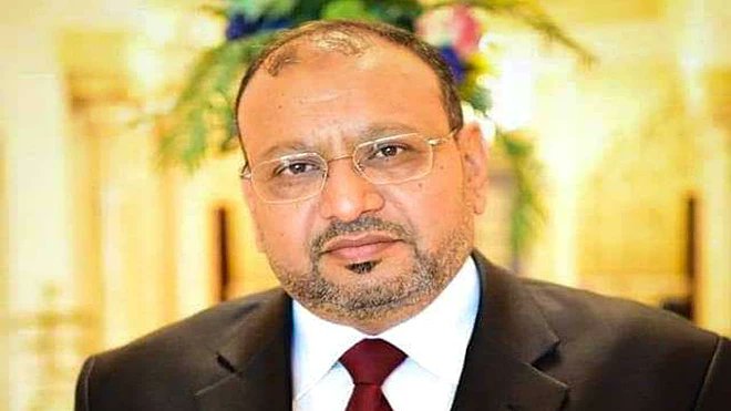 abdulrahmananis's tweet photo. العثور على القاضي فهيم الحضرمي متوفيا في شقته بالعاصمة المصرية القاهرة.
القاضي فهيم كان رئيسا لمحكمة استئناف عدن ، ومؤخرا تم تعيينه عضوا في المحكمة العليا للجمهورية. https://t.co/8APEl9FbpT