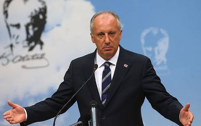 Muharrem İnce oyları bölüyor diyenler Kılıçdaroğlu aday olmasa Muharrem inceye oy atacak olanlar Mansur Yavaş'ın adaylığında Yavaş'a atıcaklardı ve ilk turda biticekti bu iş şimdi burda suçlu bizmiyiz yoksa muhalefet yapamayan Kılıçdaroğlumu?
#Muhafazakar #ince #AKPyeOyYok
#HAARP