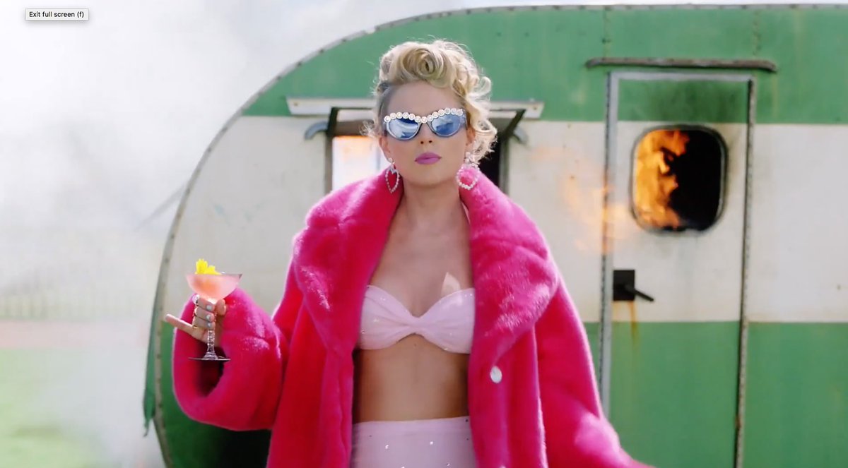 ev3rhaze's tweet photo. #9
close the tour with long live or a fun mashup? (i.e. YNTCD/bejeweled) https://t.co/Ah3nULgOhW
