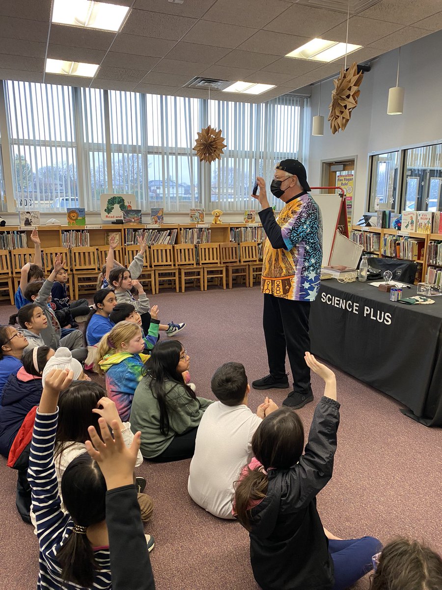 POBSRLIBRARY's tweet photo. Reading Rocks📚🎸🪨 at Stratford Road.  Welcoming back our returning author “Steve -The Dirtmeister - Tomecek. Thank you to our author and amazing PTA for a wonderful event. https://t.co/hoCTUyN64C