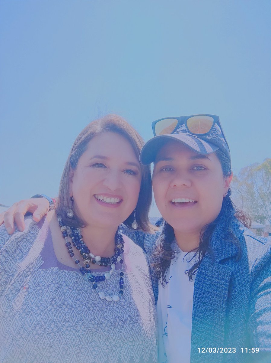 LefAnalaura's tweet photo. ....Es tiempo de las Mujeres... Es nuestro momento para trascender. Un domingo lleno de inspiración..
#lomejordelaMUJERestaporvenir Lupita Murguía Xóchitl Gálvez Ruiz 
@XochitlGalvez
@LupitaMurguiaG https://t.co/6X5Q43uVz4