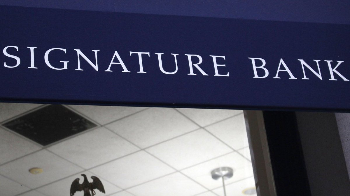 Investingcom's tweet photo. *U.S. SAYS SIGNATURE BANK CLOSED TODAY BY STATE AUTHORITY

$SBNY https://t.co/4oodZz5c7b