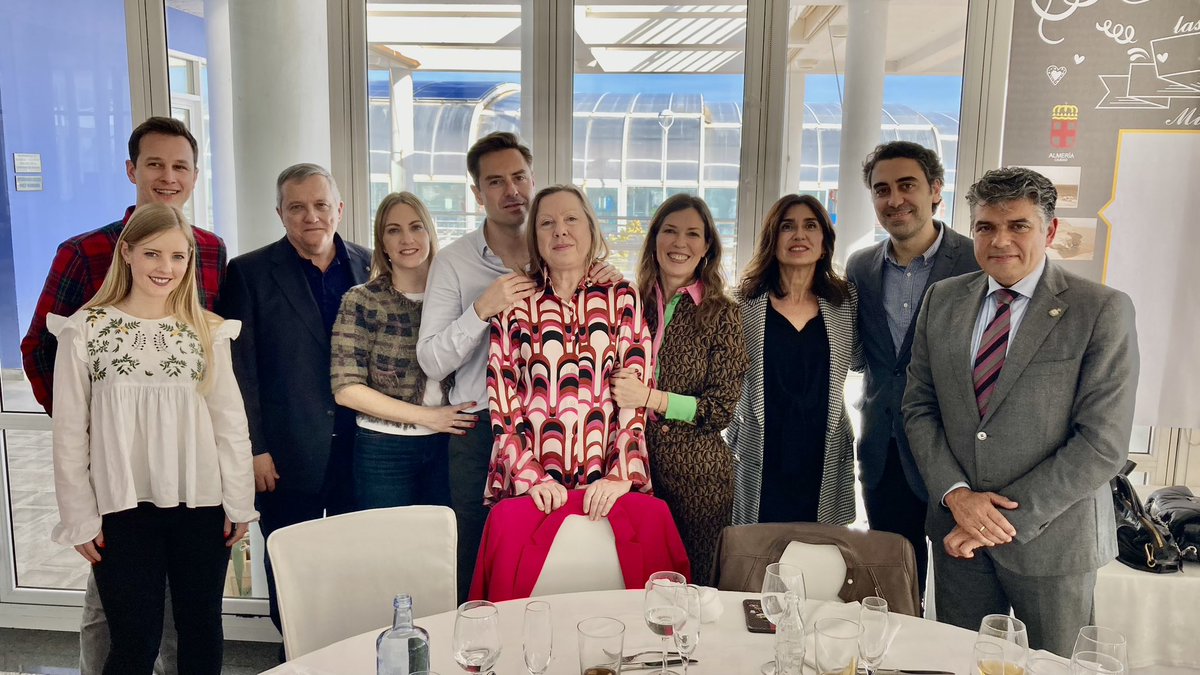 miguelcazorlag's tweet photo. Enhorabuena a María del Mar Capel por su merecida jubilación tras más de tres décadas de servicio público a los almerienses. Gracias por tu buen hacer en todos los aspectos. Feliz jubilación https://t.co/SLUHoQ4ymX