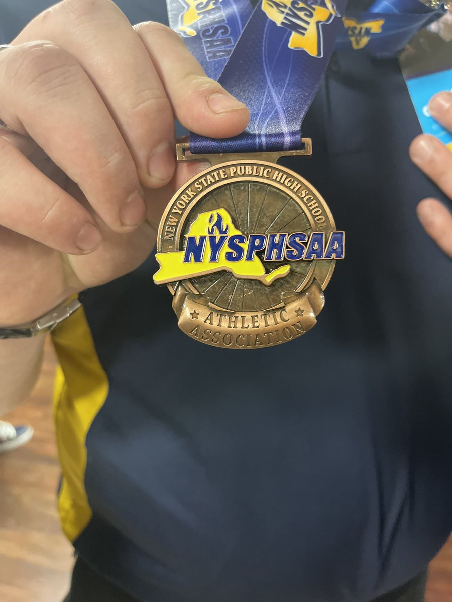WhitmanBowling's tweet photo. MW Boys finish their season bowling their team high best single game (1074) in team high best series (3081) and 3rd Place in NYS! Austin King received the sportsmanship award and Ely Mangiarelli tied for 1st place high game for the tournament with a 268. 👏🏻 👏🏻 #PRIDEinthePaw 🎳 https://t.co/PX4qjhrLTo