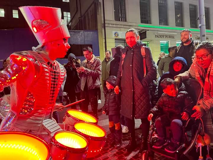 FreshlyGreated's tweet photo. The fantastic @wbmusic SPARK! will lead the upcoming DRUM UP THE SUN parade on Barrack Estate in #GreatYarmouth, starting Barkis Rd from 6pm and finishing with fire show on St Nicholas Park! 
Be there! 
@greatyarmouthbc @GYMercury @GY_Town_Centre @YarmouthLib @great_2025 https://t.co/K80TNmeCOq