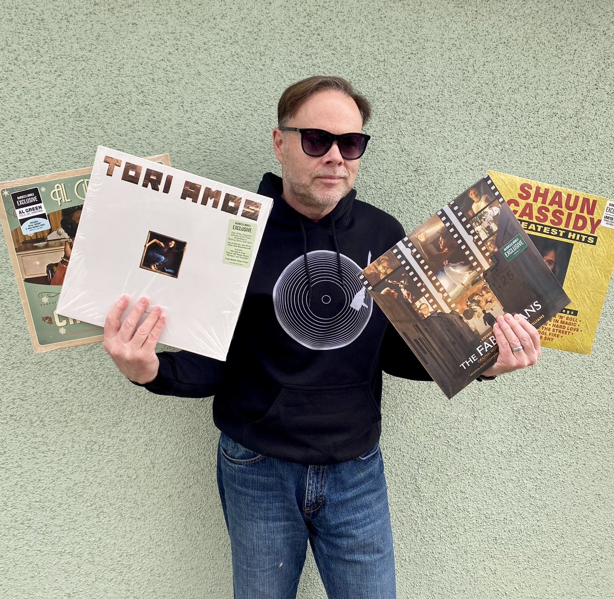 My son and I went to #Barnesandnoble to get some books. He left with two LEGO sets. I left with four records, all B&amp;N exclusive pressings. 
<a href="/algreen/">Al Green</a> <a href="/toriamos/">tori amos</a> #johnwilliams <a href="/ShaunCassidy/">Shaun Cassidy</a> <a href="/barnesandnoble/">barnesandnoble</a> #vinylrecords <a href="/RockSolidShow/">RockSolid</a>