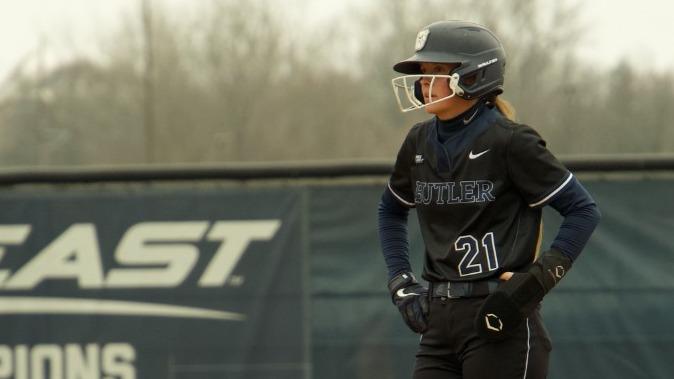 ButlerSoftball's tweet photo. Sydney Cammon picks up win #1 with @ButlerSoftball and @kayleegross77 goes 7️⃣ for 9️⃣ over the 3-game BIG EAST series!

RECAP: https://t.co/GgglhKbCZ9 https://t.co/6XefmIRGft