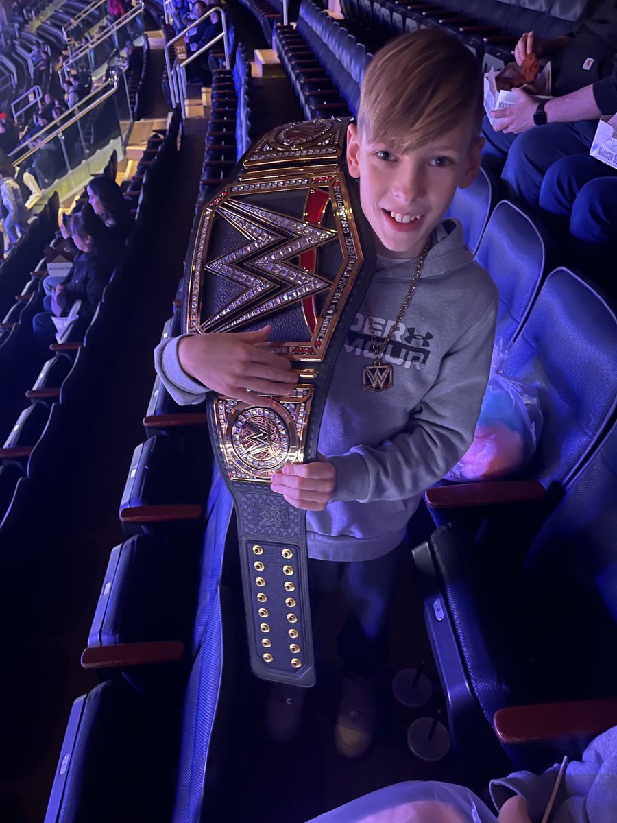 DaxPearson's tweet photo. #WWEMSG https://t.co/fUk2zKhZbf