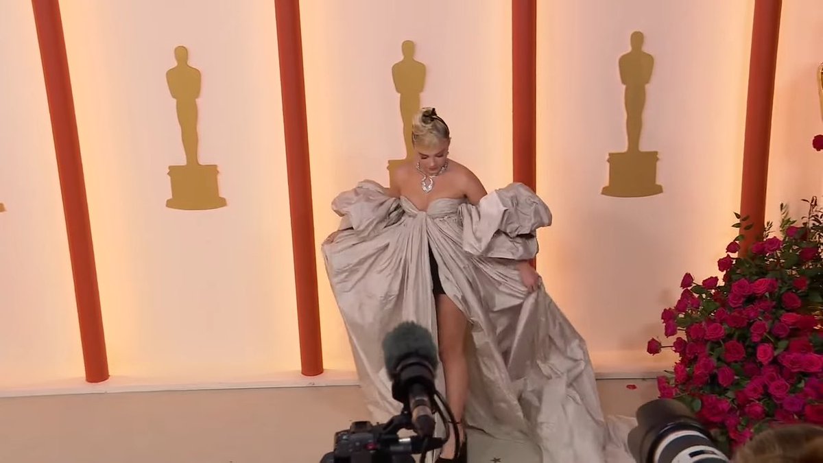 FilmUpdates's tweet image. Florence Pugh at the 2023 #Oscars