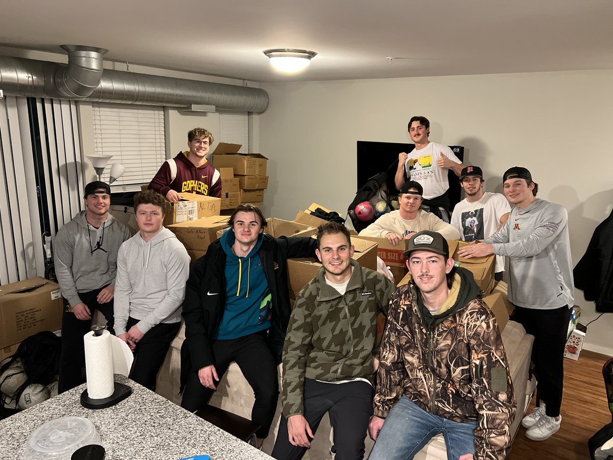 NextofCan's tweet photo. We have been BUSY with new partnerships and donations, and are so excited to share. The following donations tallied 3,858 pieces of equipment valued at $72,000! Continue on this thread to see all our updates! https://t.co/4hxWkoDbMh