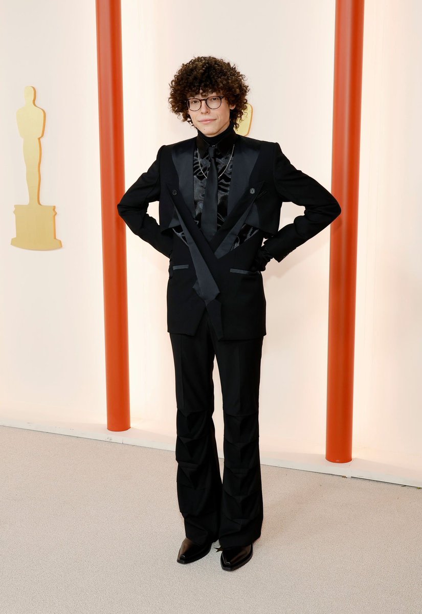 MIUCClAMUSE's tweet photo. i can always appreciate some excellent menswear looks on red carpets, and i gotta say reece feldman brings it every single time!! https://t.co/9YEe95lr6G