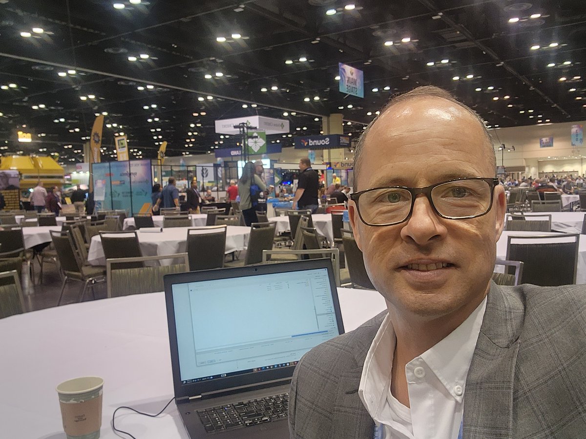 AaronPutze's tweet photo. @ComClassic 2023 a great success! Big-time attendance, terrific networking and a reminder of the power of U.S. soy and the global reach of U.S. Agriculture. Houston, here we come! @ussoy https://t.co/3SypalX1YG
